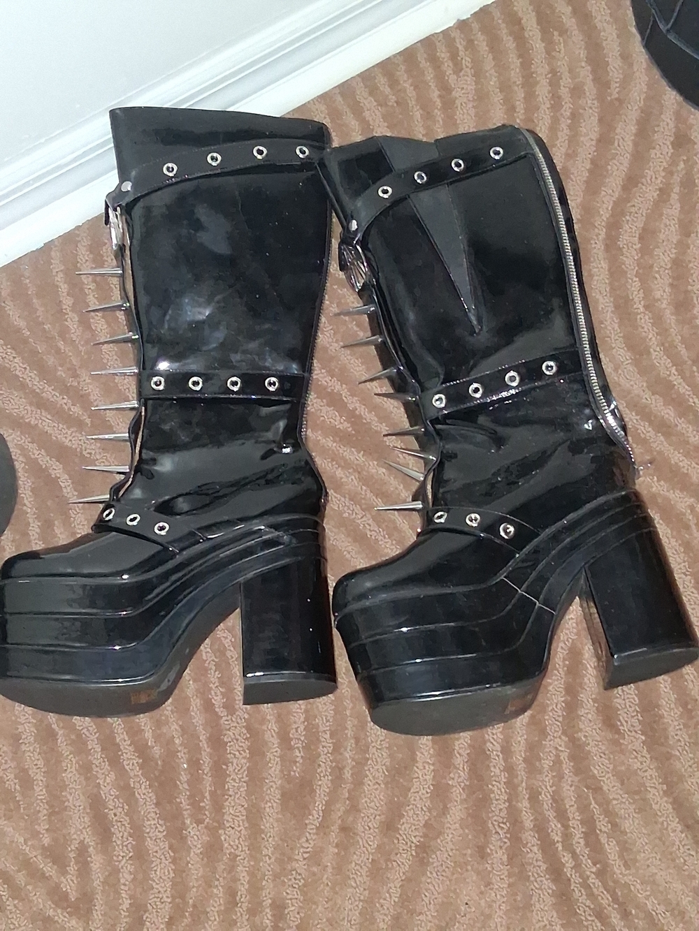 YRU Black Patent Spike Platform Boots Size 9
